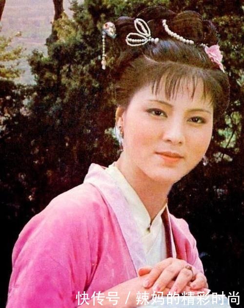 红楼梦贾府的丫头宁死不离开贾府,看看贾府给了她们什么