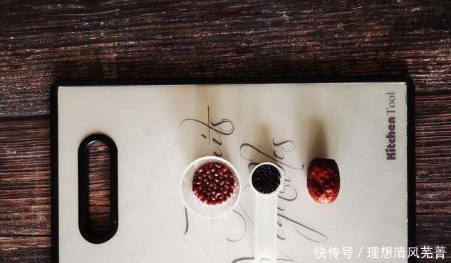 女人不论有多忙,坚持每天喝一碗它,延缓衰老,30岁仍是少女脸