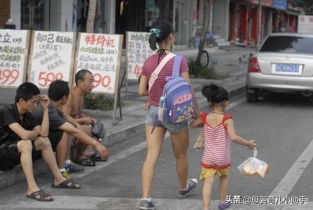 该子|“没文化真可怕”，宝妈在朋友圈晒娃的奖状，留言却让她十分羞愧