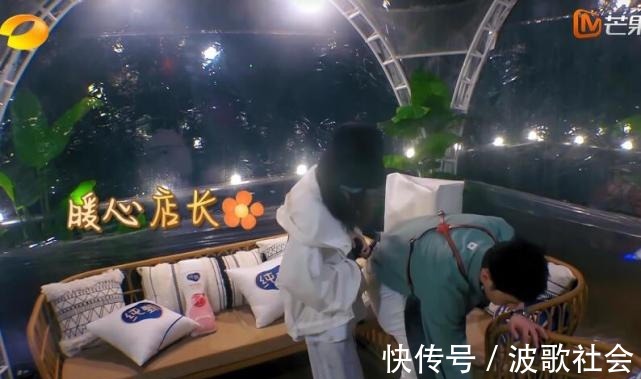 赵丽颖睡不着喝中药,晚上怕冷睡前还戴帽子,不帮忙洗碗起的最晚