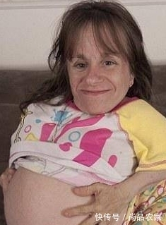 赫勒尔德|全球身材最矮小的母亲仅70厘米,不听医生警告拿命生下三个孩子