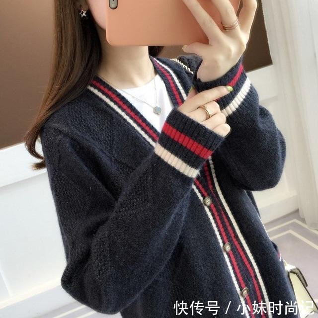 早晚|深秋后早晚凉,穿这样的“短开衫”,吸睛减龄,显瘦年轻时髦范儿