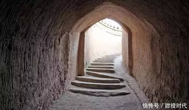 到底|平地冒炊烟看似无人地窨子房到底是什么