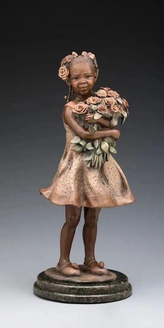 vega@被公认最具大师潜质的美女雕塑家,人体作品生动又别出心裁!