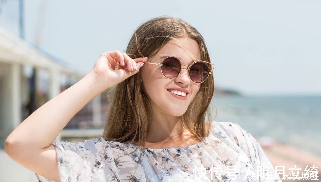 百合|红色信号！女人若有5个异常，或在暗示你：雌激素快要“枯竭”了