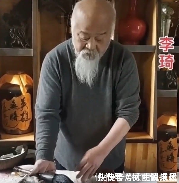 干净利落#李琦书法卖1000元,笔法干净利落,笔墨之间有几分江湖味