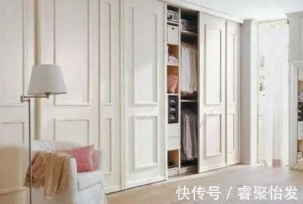 密封性|卧室最不该装这种衣柜了,真的太不实用了