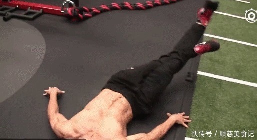 泰国|泰国网红抽脂整出8块腹肌!告诉你抽脂多危险!带你科学练腹肌