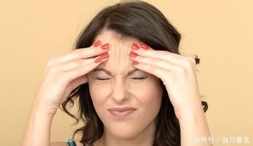 胶原蛋白|女性开始衰老，有3处增大，2处变深，若没有，说明还年轻