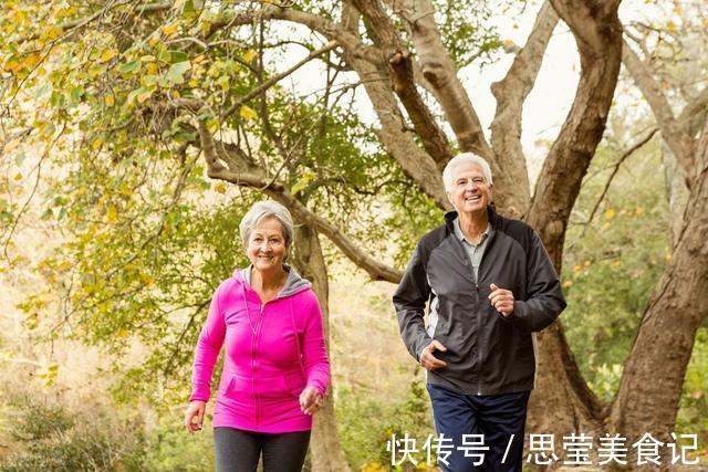 辛辣刺激|养生不当反伤身!4个养生误区坑了多少老年人?都是谣言,别再信