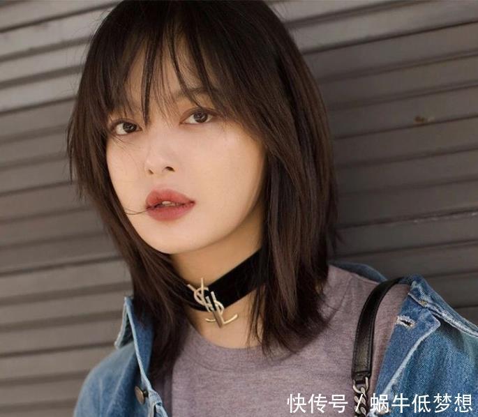 工装裤|又美又飒的“甜酷风”,学学Lisa这样穿,可盐可甜超有范