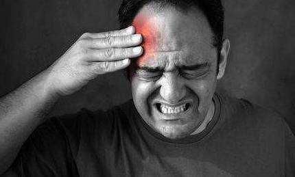 缺乏维生素b2|几块钱一瓶的维生素B2,能对付那么多疾病,家中应该常备