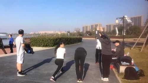 空腹|晨跑适合跑多少公里？每天坚持晨跑的人，要把握好分寸