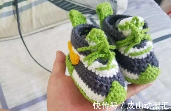 同款|奶奶为孙子织出14000元同款毛衣!