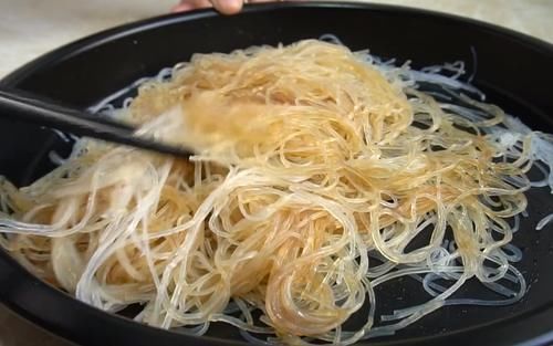 莲藕做丸子没想到这么好吃,不用水煮不油炸,咬一口鲜香又脆嫩