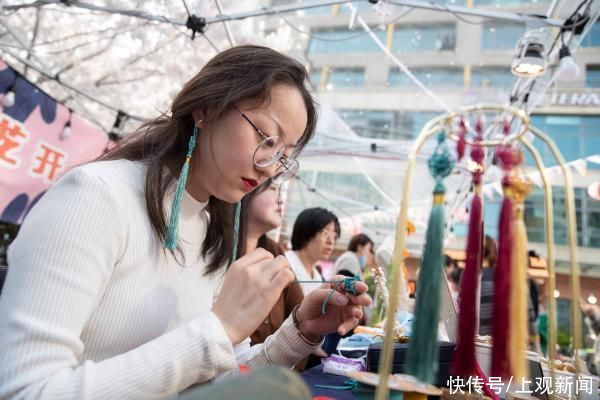 上海大学路惊现二次元樱花市集，沪上首个“同好生活节”开启网红街的新时代