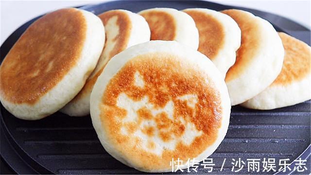 发面饼最好吃的家常做法,蓬松柔软又香甜,比馅饼好吃多了