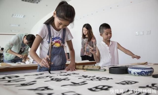 汉字&西方至今想不通,为何只有中国能保住自己的汉字呢?