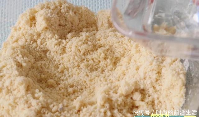 黑芝麻发糕|比奶豆更健康、比小饼更好吃,保证你和宝宝抢着吃!宝宝辅食