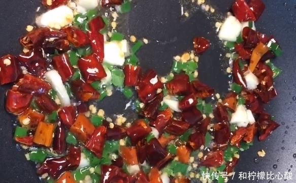 冬天|鸡肉这样做,特别下饭,冬天吃最好,快收藏