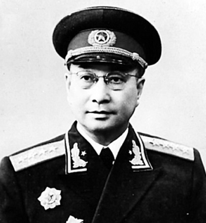 陈赓|手下两个师被桂系包围,陈赓却说:我知道白崇禧怎么打,他输定了