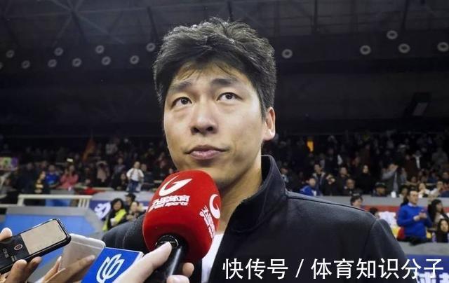 主帅|又一匹黑马,女排竞选主帅40岁是否太年轻?球迷:能者上
