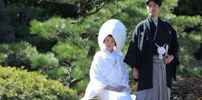 日本传统婚礼的花嫁和服都有哪几种最高规格的是纯白色的和服 快资讯