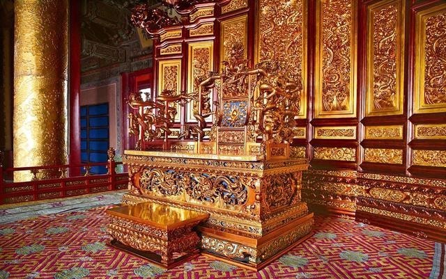 任意|和珅曾给乾隆献了条计策,专家:若是接受,清朝不会遭到任意欺凌