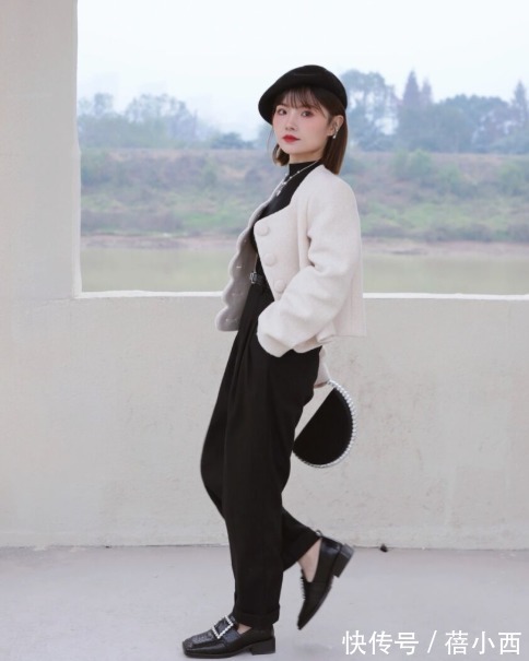 百搭|老爹鞋过时了,有气质的女人都必备“乐福鞋”,简约、百搭还耐穿