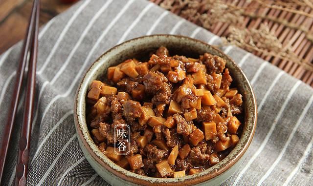  做出来的牛|在家自制牛肉酱，无需腌制，有它吃饭就是香，家人顿顿饭扫光