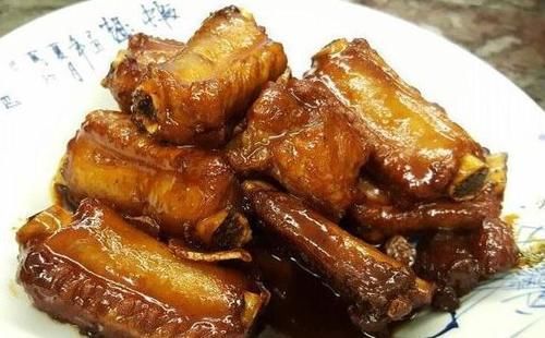 美食推荐：红烧小排，椒麻辣子鸡，香辣叉烧鸡丁，爆炒大虾的做法