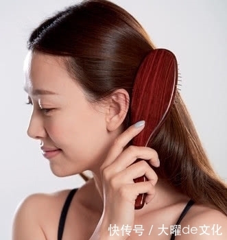 征兆|舌头出现这个征兆,多半是肝“受伤”了,不管男女都是一样