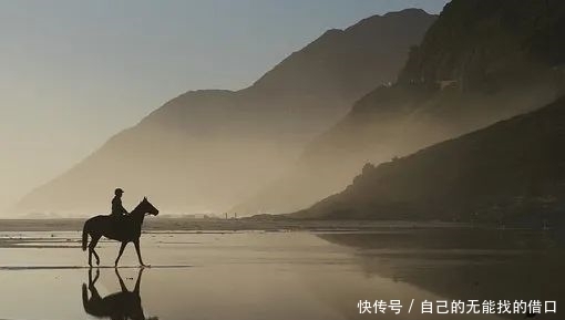 一首极美的诗词总有那么一处,让人对其一见倾心,念念不忘。