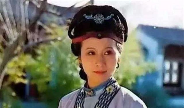 贾宝玉!红楼梦贾府抄家后人人凄惨,为何李纨母子幸免于难