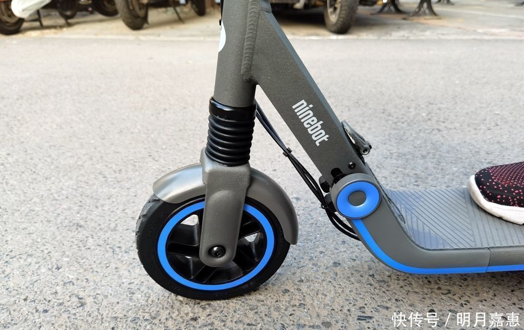 车把|女儿的暑假礼物，性能和安全都在线九号儿童电动滑板车E10体验