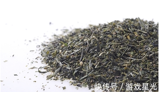 招待客人喝茶时,上这3类茶给客人喝,是会丢人的!不能选错了
