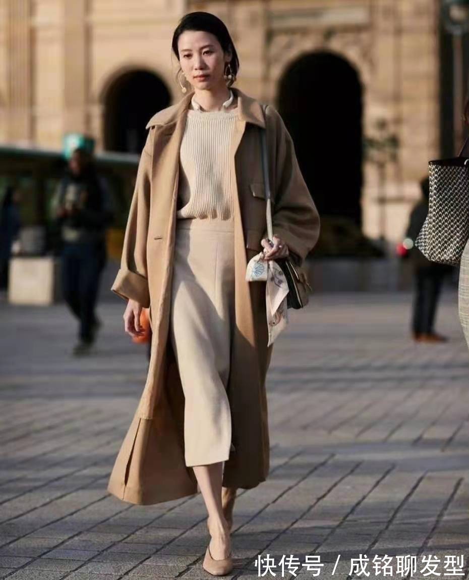 棉服 精致女人都爱有质感的搭配!大地色系冬装温柔耐看,让人难以拒绝