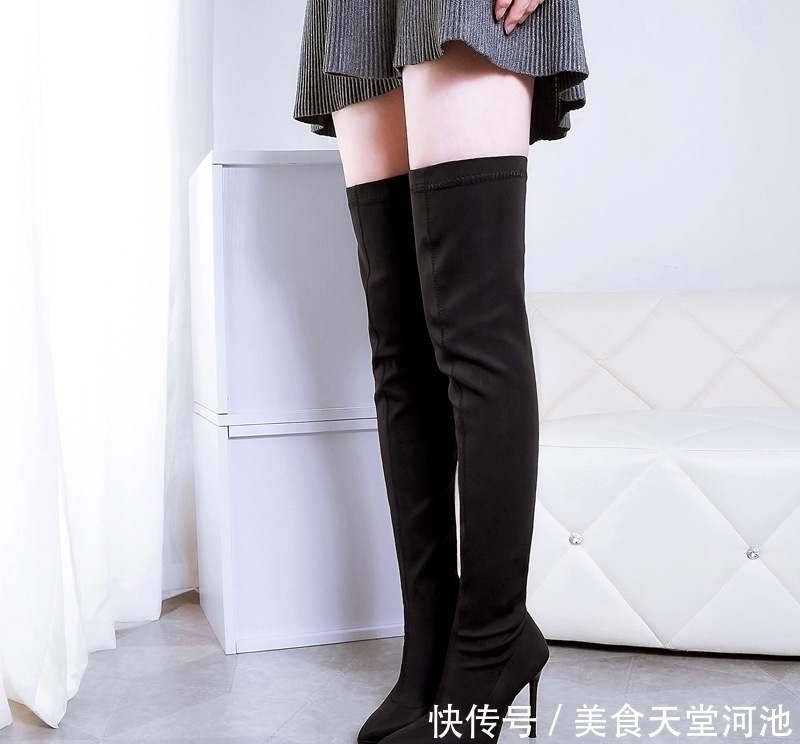 又一“细腿靴”火了,有些女人怕驾驭不了,连试都不敢试,可惜了