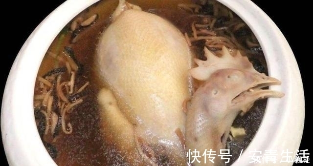 炖鸡汤究竟要不要焯水？饭店大厨说漏嘴，30年鸡汤算是白喝了