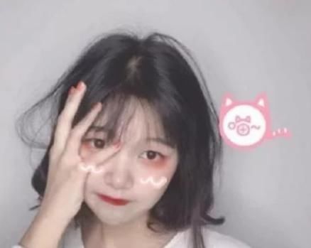 女生脸上有这3个“特征”，天生就是“美人胚子”，越看越惊艳