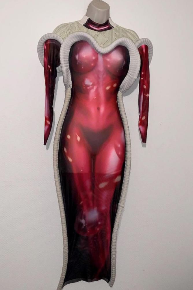 他把小时候偷看到的东西变成了今天的时尚