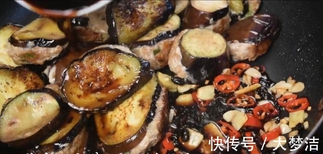 汤匙|酿茄子最好吃的做法,简单美味又下饭,看看你喜欢吃不?