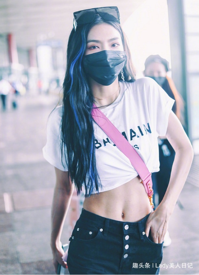 挂耳染|新晋挂耳染太美了,时髦精还喜欢这4款染发款,抓眼球还是女团风