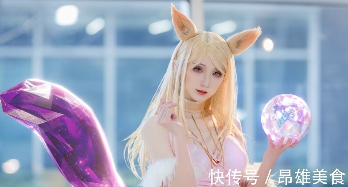 巨人|男子漫展不穿衣,声称在cos《进击的巨人》,coser都是这样的吗?