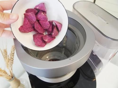  燕麦|适合老人喝的核桃糊，燕麦紫薯加核桃，淡淡清香很诱人