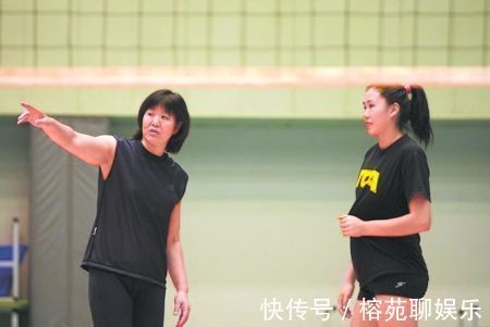 父亲|郎平女儿白浪再次现身,27岁身高超1米9,父亲因她15年未娶