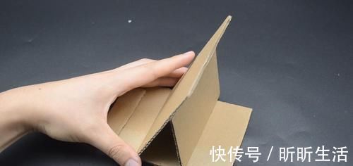 纸板|你家有空纸箱吗?改造一下,放在家里真实用,家人见了抢着要用