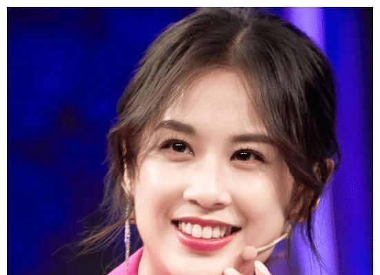 杨子综艺节目中直言不讳黄圣依没文化,嫁给有钱人13年,只得到这一点评