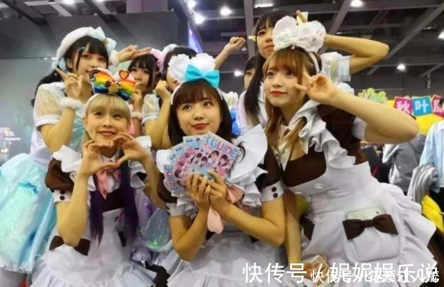 女学生|玩Cosplay的女学生靠什么赚钱有这3个渠道，男生不要想歪