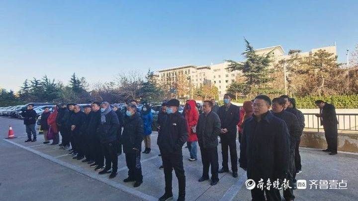 开幕|岱岳区纪念抗日战争暨世界反法西斯战争胜利75周年书画展开幕